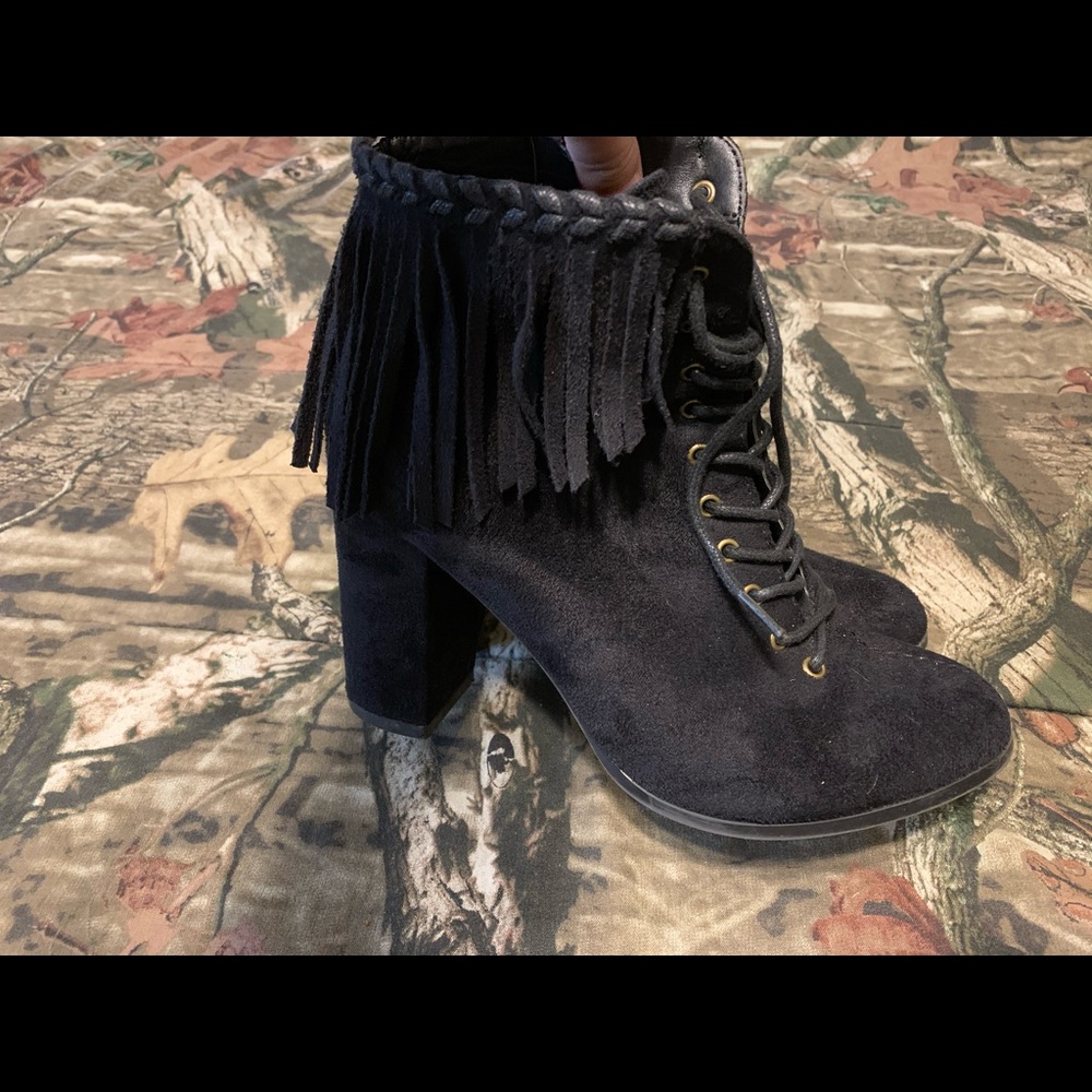 Women’s heel boots